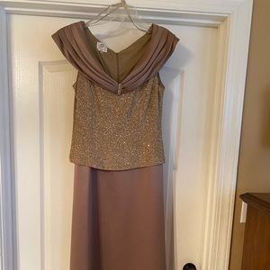 Mother of the bride/groom gown